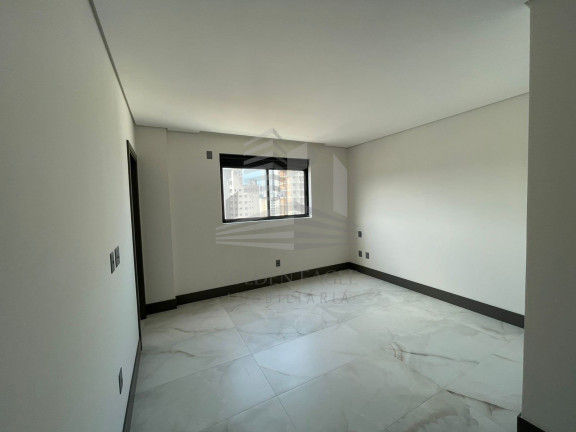 Imagem Apartamento com 3 Quartos à Venda, 130 m² em Centro - Balneário Camboriú Imagem Apartamento com 3 Quartos à Venda, 130 m² em Centro - Balneário Camboriú