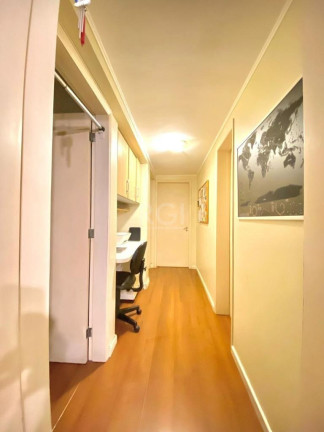 Imagem Imóvel com 3 Quartos à Venda, em Rio Branco - Porto Alegre Imagem Imóvel com 3 Quartos à Venda, em Rio Branco - Porto Alegre
