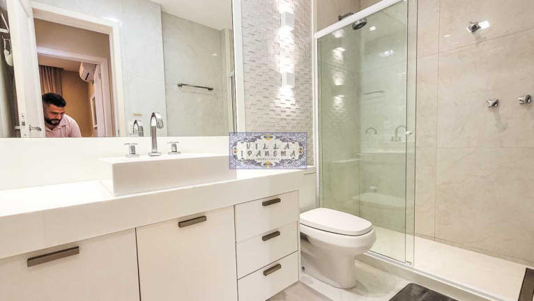 Imagem Apartamento com 3 Quartos à Venda, 130 m² em Copacabana - Rio De Janeiro Imagem Apartamento com 3 Quartos à Venda, 130 m² em Copacabana - Rio De Janeiro