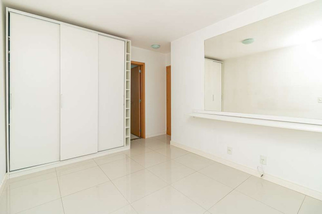 Imagem Imóvel com 2 Quartos à Venda,  em Passo Da Areia - Porto Alegre