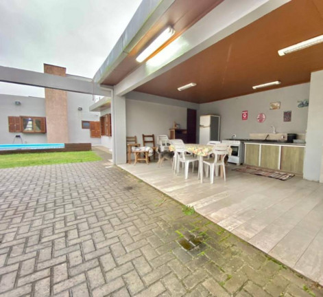 Imagem Casa com 4 Quartos à Venda, 200 m² em Centro - Xangri-lá Imagem Casa com 4 Quartos à Venda, 200 m² em Centro - Xangri-lá