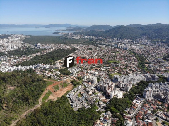 Imóvel à Venda, 530 m² em Córrego Grande - Florianópolis