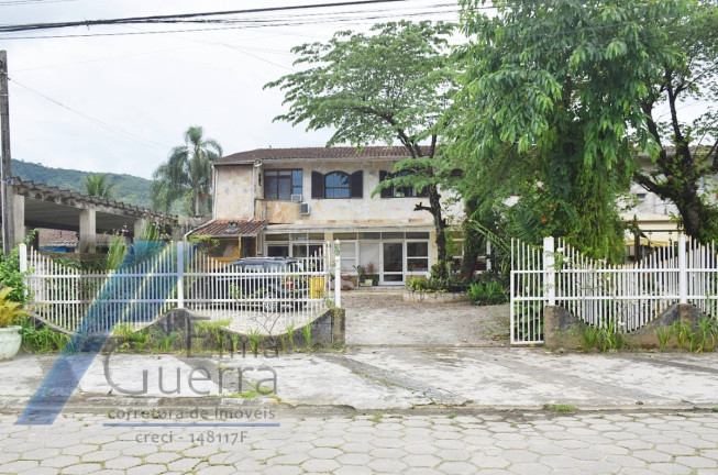 Casa com 9 Quartos à Venda, 600 m² em Jardim Samambaia - Ubatuba