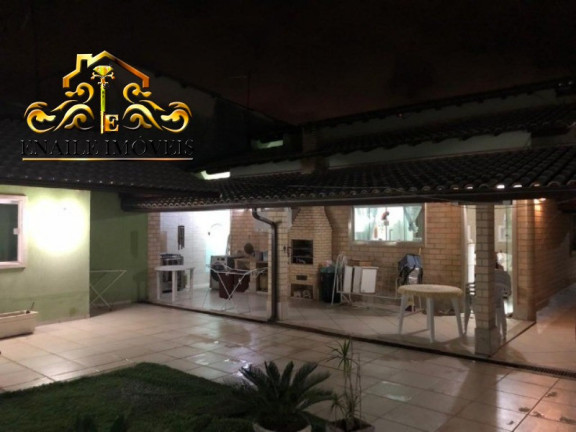 Imagem Casa com 5 Quartos à Venda, 360 m² em Califórnia - Itaguaí