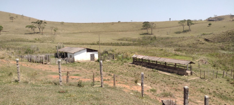 Imagem Fazenda à Venda, 100 m² em Centro - Guaratinguetá Imagem Fazenda à Venda, 100 m² em Centro - Guaratinguetá