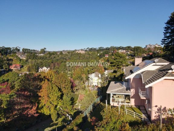 Imagem Casa com 4 Quartos à Venda, 450 m² em Região Do Alto Do Capivari - Campos Do Jordão Imagem Casa com 4 Quartos à Venda, 450 m² em Região Do Alto Do Capivari - Campos Do Jordão