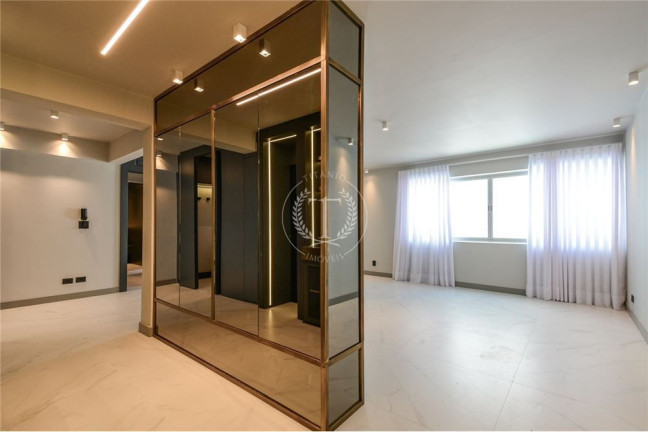 Imagem Apartamento com 2 Quartos à Venda, 113 m² em Moema - São Paulo