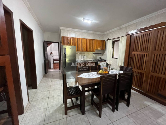 Imagem Sobrado com 5 Quartos à Venda, 258 m² em Barra Do Sai - Itapoá
