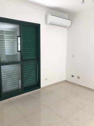 Imagem Casa com 3 Quartos à Venda, 200 m² em Santana De Parnaíba Imagem Casa com 3 Quartos à Venda, 200 m² em Santana De Parnaíba