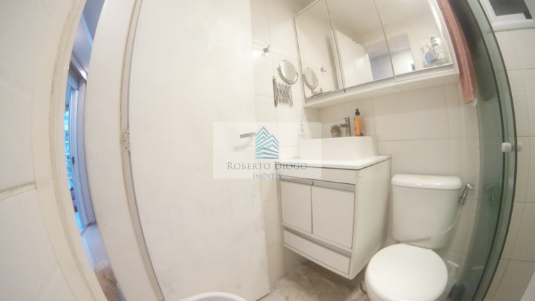 Imagem Imóvel com 2 Quartos à Venda, 52 m² em Camorim - Rio De Janeiro Imagem Imóvel com 2 Quartos à Venda, 52 m² em Camorim - Rio De Janeiro