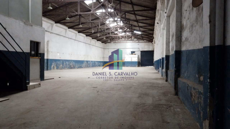 Imóvel Comercial à Venda ou Locação, 1.050 m² em Vila Mathias - Santos
