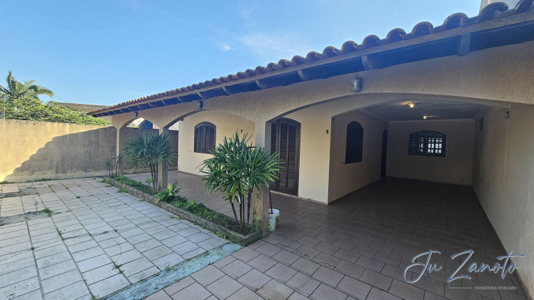 Imagem Casa com 3 Quartos à Venda, 300 m² em Balneário Rivieira - Matinhos Imagem Casa com 3 Quartos à Venda, 300 m² em Balneário Rivieira - Matinhos
