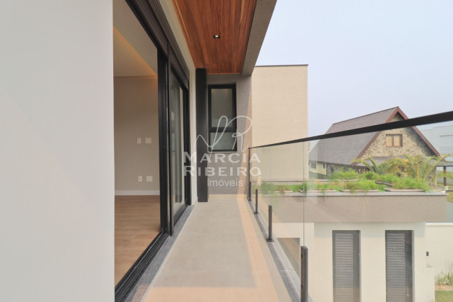Imagem Casa com 3 Quartos à Venda, 237 m² em Lagoa Da Conceição - Florianópolis Imagem Casa com 3 Quartos à Venda, 237 m² em Lagoa Da Conceição - Florianópolis