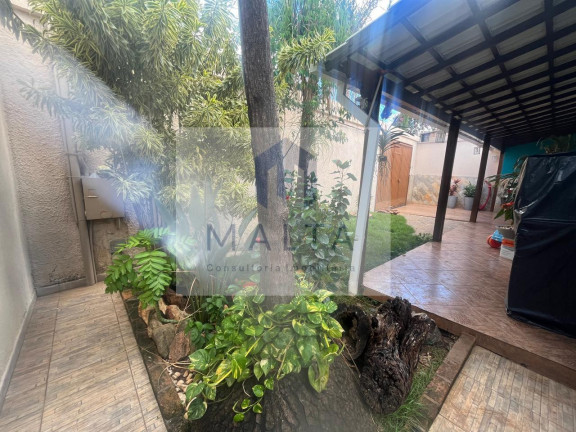 Imagem Casa com 3 Quartos à Venda, 405 m² em São Benedito - Santa Luzia