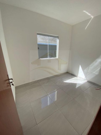 Imagem Imóvel com 3 Quartos à Venda, 70 m² em Jardim Padovani - Londrina