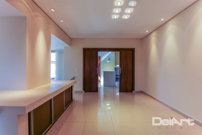 Imagem Casa com 4 Quartos à Venda, 302 m² em Santa Cândida - Curitiba Imagem Casa com 4 Quartos à Venda, 302 m² em Santa Cândida - Curitiba