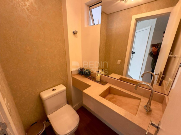 Imagem Apartamento com 3 Quartos à Venda, 121 m² em Centro - Balneário Camboriú Imagem Apartamento com 3 Quartos à Venda, 121 m² em Centro - Balneário Camboriú