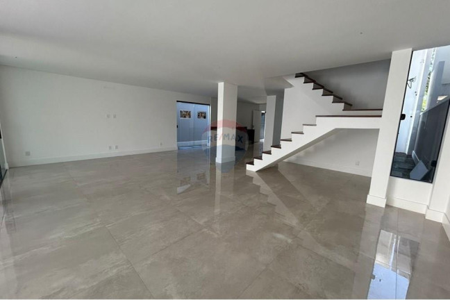 Imagem Casa de Condomínio com 4 Quartos à Venda, 290 m² em Recreio Dos Bandeirantes - Rio De Janeiro