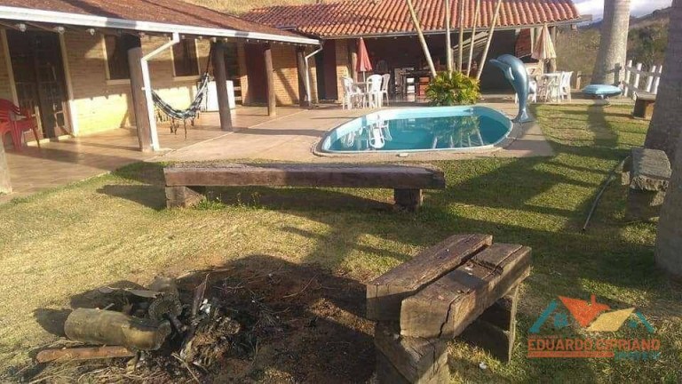 Chácara com 2 Quartos à Venda, 230 m² em Rio Claro - Paraibuna