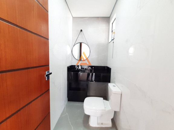 Imagem Casa com 3 Quartos à Venda, 205 m² Imagem Casa com 3 Quartos à Venda, 205 m²