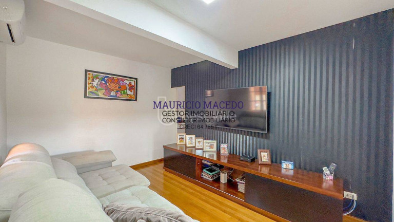 Imagem Casa com 3 Quartos à Venda, 420 m² em Alphaville - Santana De Parnaíba Imagem Casa com 3 Quartos à Venda, 420 m² em Alphaville - Santana De Parnaíba