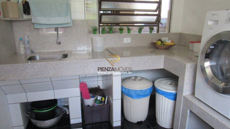 Imagem Casa com 3 Quartos à Venda, 282 m² em Centro - Concórdia Imagem Casa com 3 Quartos à Venda, 282 m² em Centro - Concórdia