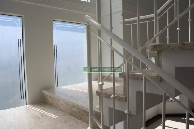 Imagem Casa com 4 Quartos à Venda, 298 m² em Santa Felicidade - Curitiba Imagem Casa com 4 Quartos à Venda, 298 m² em Santa Felicidade - Curitiba