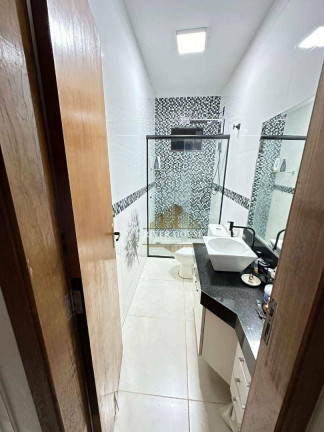 Imagem Casa com 4 Quartos à Venda, 185 m² em Cpa I - Cuiabá Imagem Casa com 4 Quartos à Venda, 185 m² em Cpa I - Cuiabá