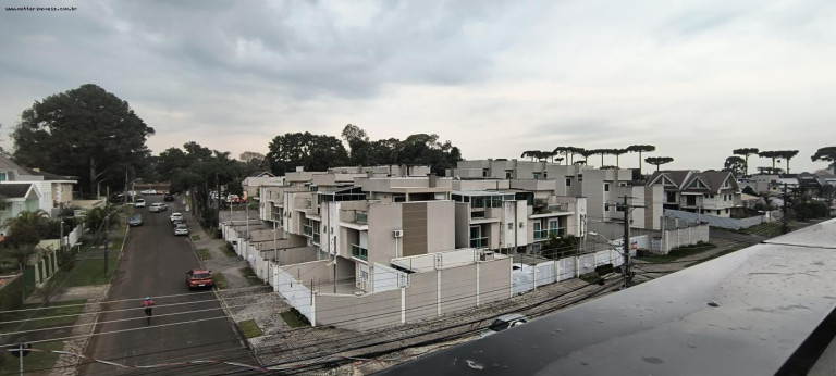 Imagem Casa com 3 Quartos à Venda, 162 m² em Xaxim - Curitiba