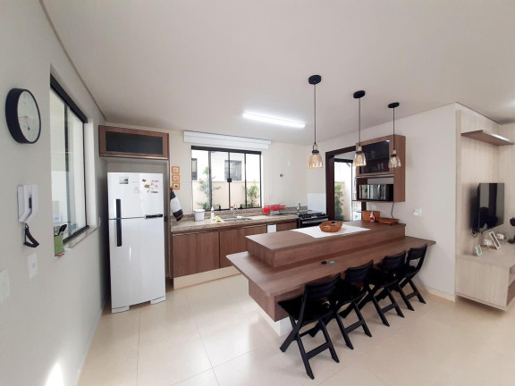 Imagem Sobrado com 3 Quartos à Venda, 284 m² em Centro - Balneário Piçarras Imagem Sobrado com 3 Quartos à Venda, 284 m² em Centro - Balneário Piçarras