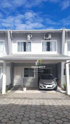 Sobrado com 3 Quartos à Venda, 81 m² em Barra Do Rio - Itajaí