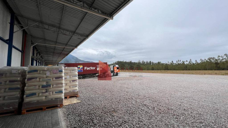 Imagem Galpão para Alugar, 2.750 m² em Limoeiro - Itajaí Imagem Galpão para Alugar, 2.750 m² em Limoeiro - Itajaí