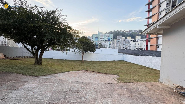 Imagem Casa com 9 Quartos à Venda, 486 m² em Carvoeira - Florianópolis Imagem Casa com 9 Quartos à Venda, 486 m² em Carvoeira - Florianópolis