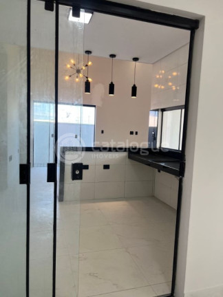 Imagem Casa de Condomínio com 3 Quartos à Venda, 200 m² em Cajupiranga - Parnamirim Imagem Casa de Condomínio com 3 Quartos à Venda, 200 m² em Cajupiranga - Parnamirim