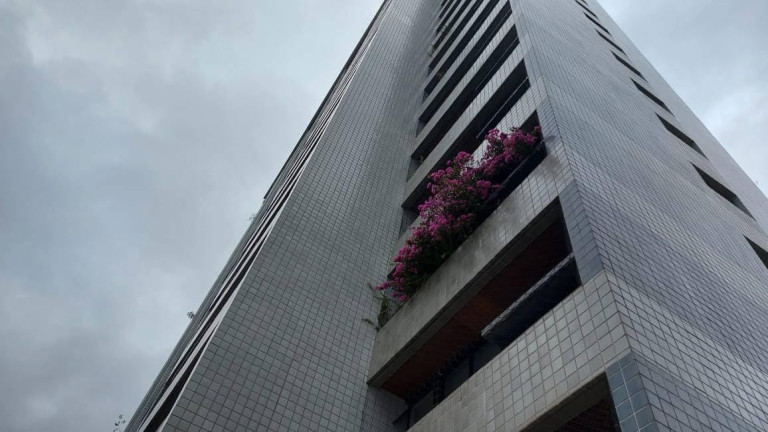 Imagem Imóvel com 4 Quartos à Venda, 240 m² em Parnamirim - Recife Imagem Imóvel com 4 Quartos à Venda, 240 m² em Parnamirim - Recife