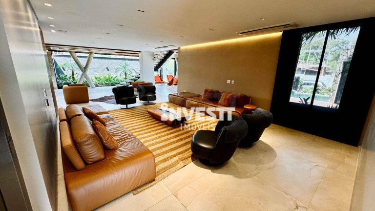 Sobrado com 4 Quartos à Venda, 587 m² em Jardins França - Goiânia
