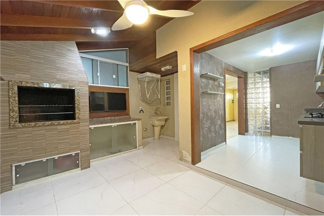 Imagem Casa com 2 Quartos à Venda, em Sarandi - Porto Alegre Imagem Casa com 2 Quartos à Venda, em Sarandi - Porto Alegre