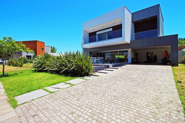 Imagem Casa de Condomínio com 4 Quartos à Venda, 341 m² em Vila Nova - Porto Alegre Imagem Casa de Condomínio com 4 Quartos à Venda, 341 m² em Vila Nova - Porto Alegre