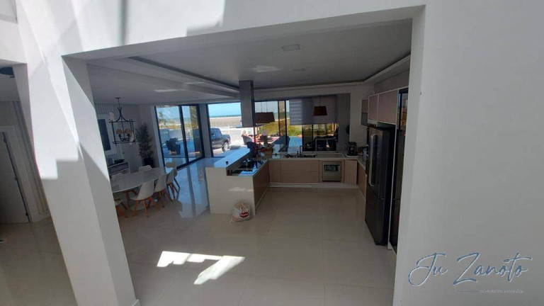 Imagem Casa com 7 Quartos à Venda, 500 m² em Brejatuba - Guaratuba Imagem Casa com 7 Quartos à Venda, 500 m² em Brejatuba - Guaratuba