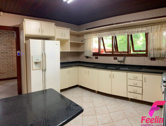 Imagem Casa com 6 Quartos à Venda, 370 m² em Armação - Florianópolis Imagem Casa com 6 Quartos à Venda, 370 m² em Armação - Florianópolis