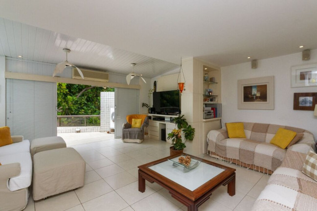Imagem Imóvel com 5 Quartos à Venda, em Barra Da Tijuca - Rio De Janeiro Imagem Imóvel com 5 Quartos à Venda, em Barra Da Tijuca - Rio De Janeiro