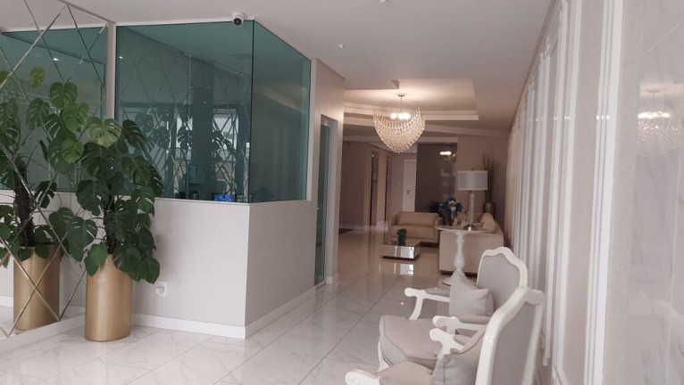 Imagem Imóvel com 4 Quartos à Venda, em Meia Praia - Itapema Imagem Imóvel com 4 Quartos à Venda, em Meia Praia - Itapema