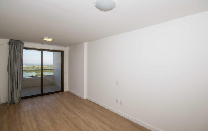 Imagem Apartamento com 4 Quartos à Venda, 250 m² em Camorim - Rio De Janeiro