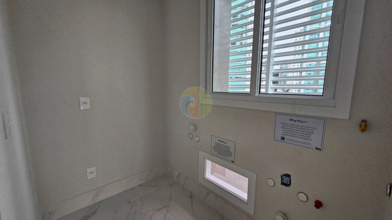 Imagem Apartamento com 4 Quartos à Venda, 223 m² em Pioneiros - Balneário Camboriú Imagem Apartamento com 4 Quartos à Venda, 223 m² em Pioneiros - Balneário Camboriú