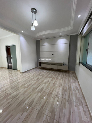 Imagem Casa com 3 Quartos à Venda, 220 m² Imagem Casa com 3 Quartos à Venda, 220 m²