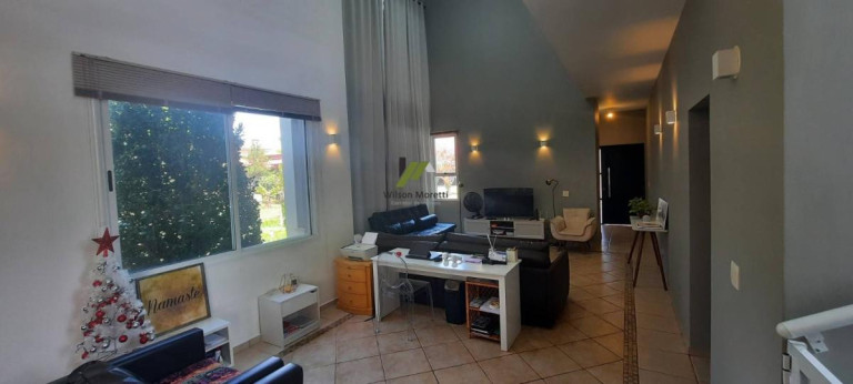 Imagem Casa de Condomínio com 4 Quartos à Venda, 380 m²