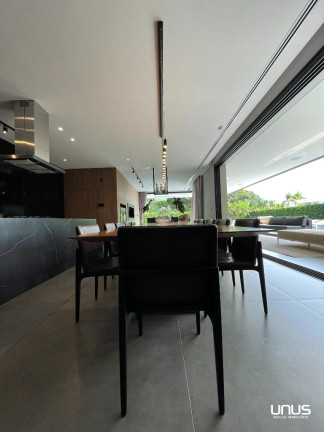 Imagem Casa com 4 Quartos à Venda, 1.400 m² em Jurerê Internacional - Florianópolis Imagem Casa com 4 Quartos à Venda, 1.400 m² em Jurerê Internacional - Florianópolis