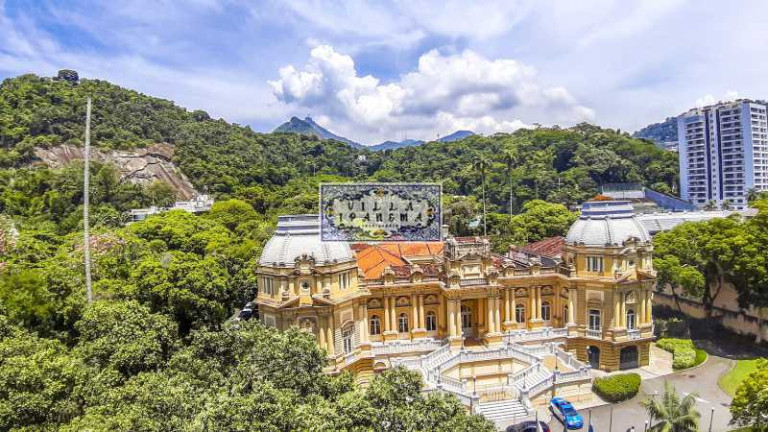Imagem Apartamento com 2 Quartos à Venda, 80 m² em Laranjeiras - Rio De Janeiro Imagem Apartamento com 2 Quartos à Venda, 80 m² em Laranjeiras - Rio De Janeiro