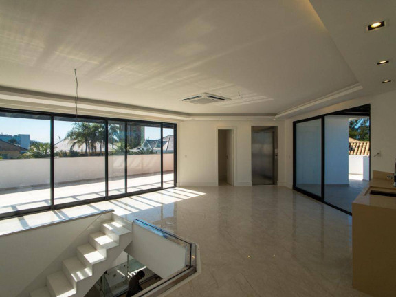 Imagem Casa de Condomínio com 4 Quartos à Venda, 1.533 m² em Barra Da Tijuca - Rio De Janeiro