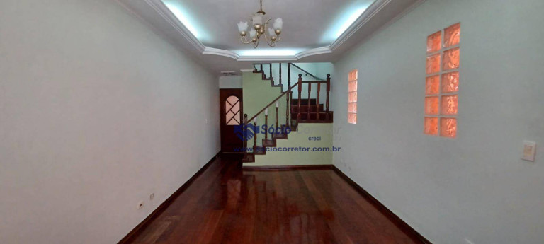Sobrado com 3 Quartos à Venda, 220 m² em Parque Renato Maia - Guarulhos